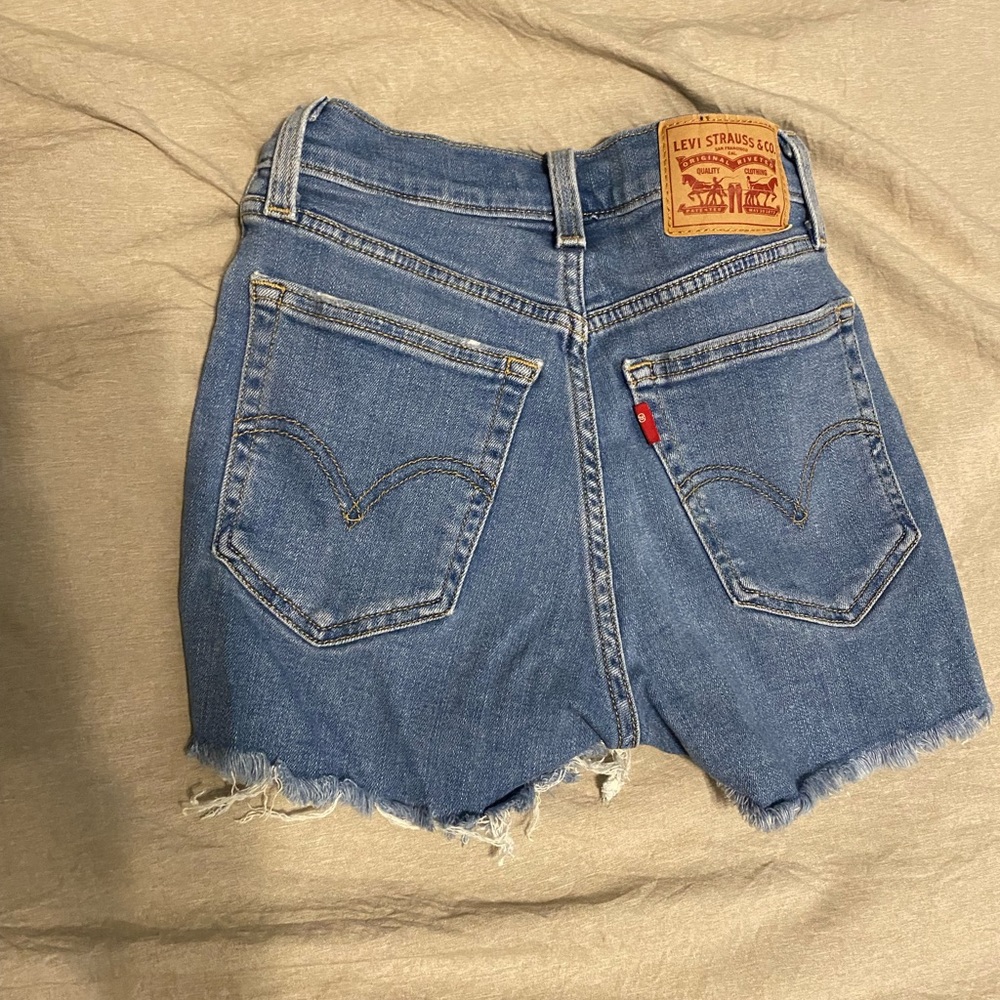 Levi Hi-Rise Shorts